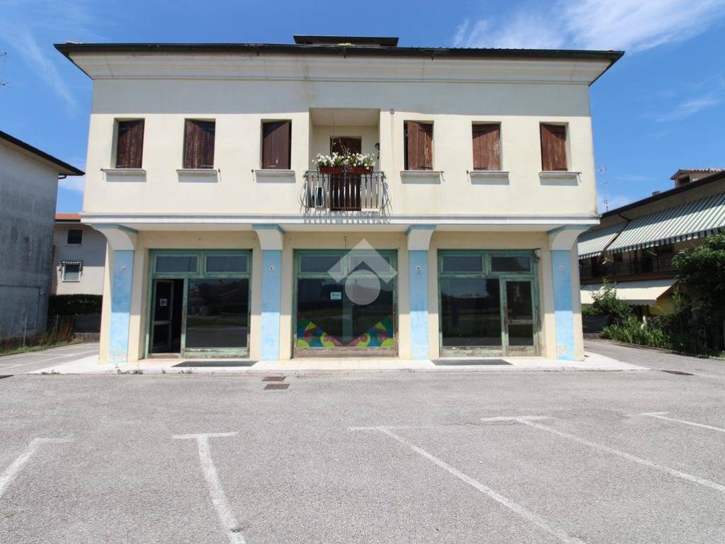 negozio in vendita ad Eraclea