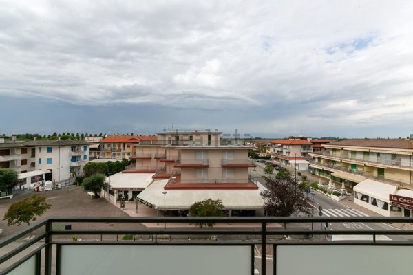 appartamento in vendita ad Eraclea in zona Eracleamare