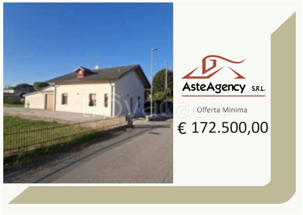 appartamento in vendita ad Eraclea in zona Stretti