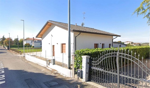 casa indipendente in vendita ad Eraclea in zona Stretti