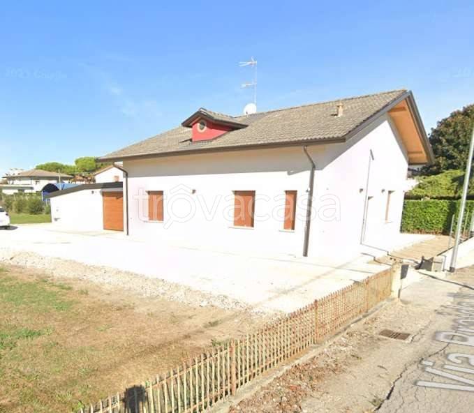 casa indipendente in vendita ad Eraclea in zona Stretti