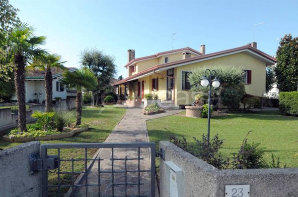 casa indipendente in vendita ad Eraclea in zona Brian