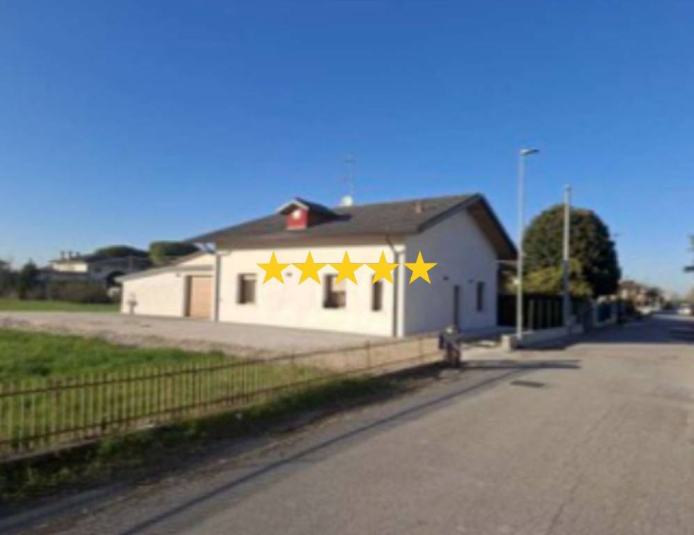 appartamento in vendita ad Eraclea in zona Stretti