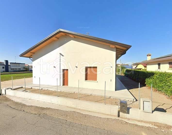 casa indipendente in vendita ad Eraclea in zona Stretti