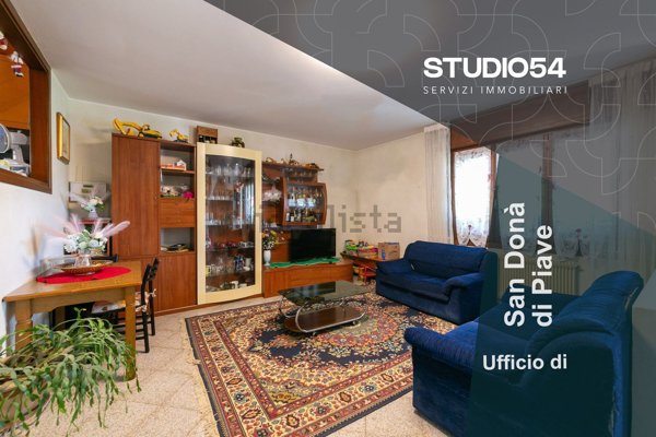 casa indipendente in vendita ad Eraclea in zona Eracleamare