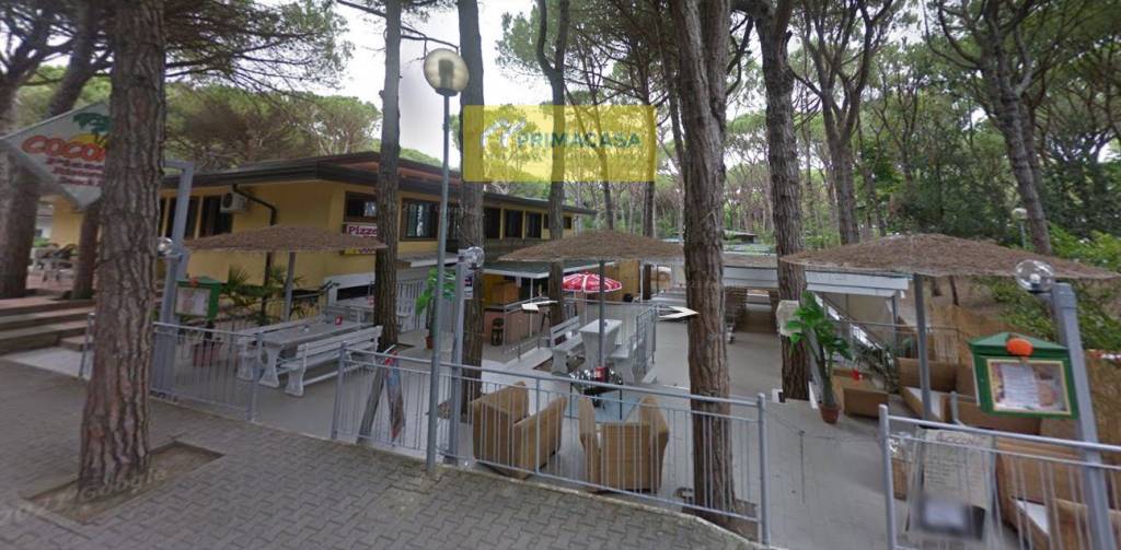 negozio in vendita ad Eraclea in zona Eracleamare