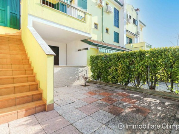 appartamento in vendita ad Eraclea in zona Eracleamare