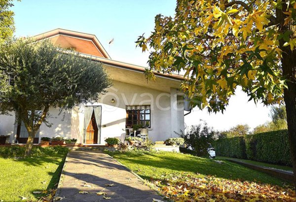 casa indipendente in vendita ad Eraclea in zona Stretti