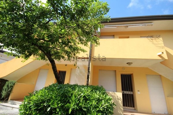 appartamento in vendita ad Eraclea in zona Eracleamare