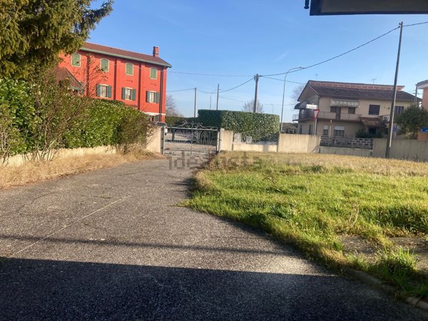 casa indipendente in vendita ad Eraclea in zona Brian