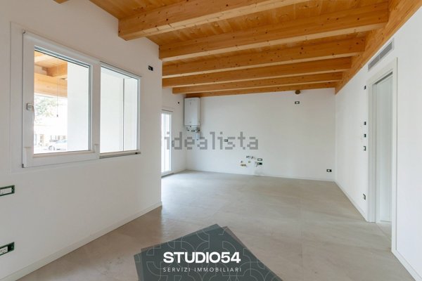 appartamento in vendita ad Eraclea in zona Eracleamare