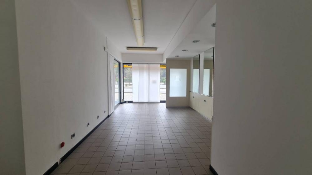 negozio in vendita ad Eraclea in zona Eracleamare