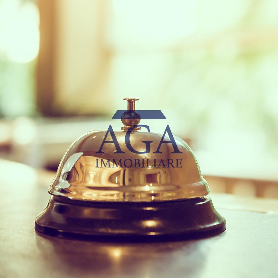 negozio in vendita ad Eraclea in zona Eracleamare