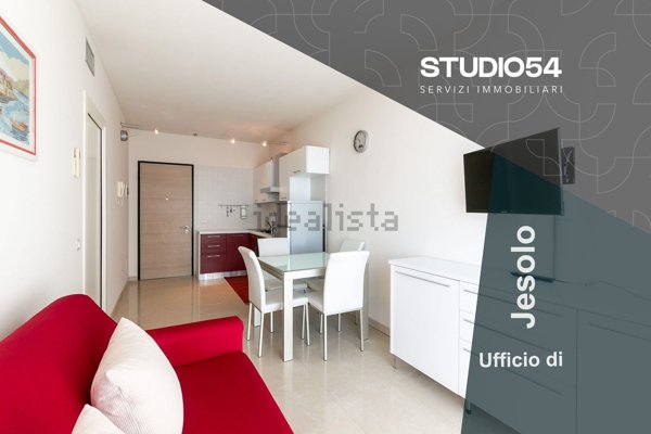 appartamento in vendita ad Eraclea in zona Eracleamare