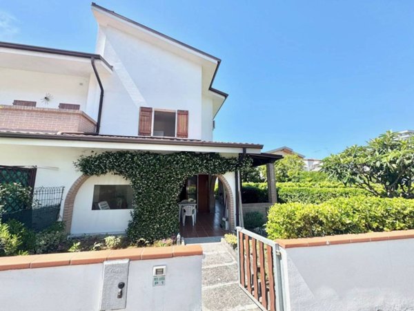 appartamento in vendita ad Eraclea in zona Eracleamare