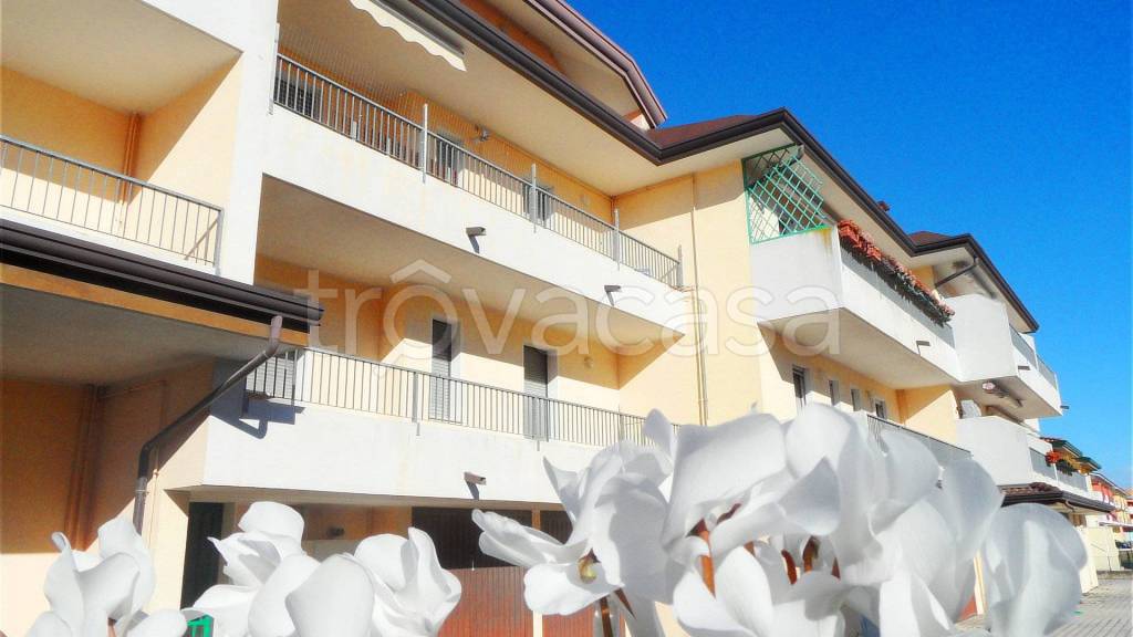 appartamento in vendita ad Eraclea in zona Eracleamare