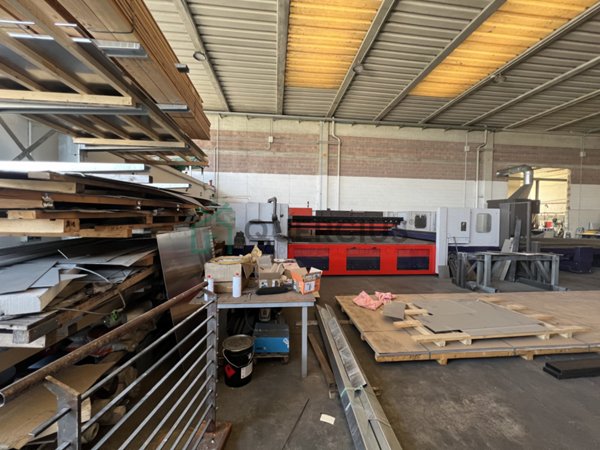 locale commerciale in vendita ad Eraclea in zona Eracleamare