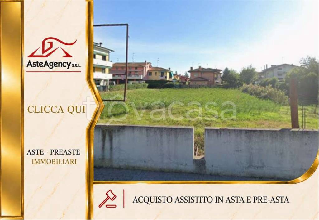 terreno in vendita ad Eraclea in zona Stretti