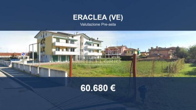 terreno in vendita ad Eraclea in zona Stretti