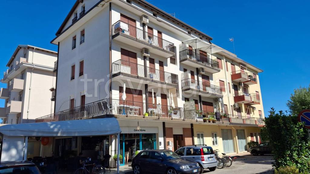 appartamento in vendita ad Eraclea in zona Eracleamare