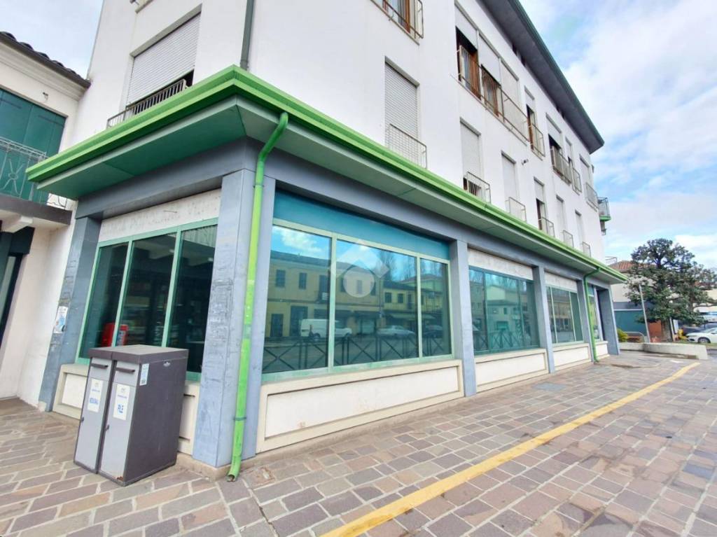 negozio in vendita a Fiesso d'Artico