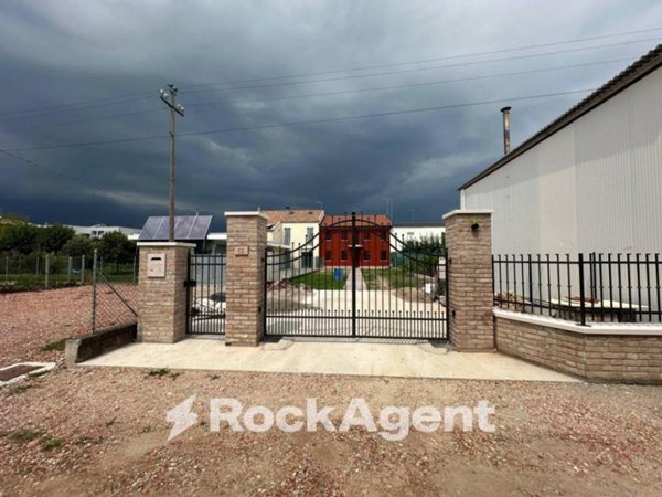 casa indipendente in vendita a Fiesso d'Artico