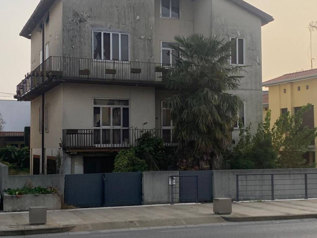 casa indipendente in vendita a Fiesso d'Artico