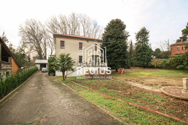 casa indipendente in vendita a Fiesso d'Artico