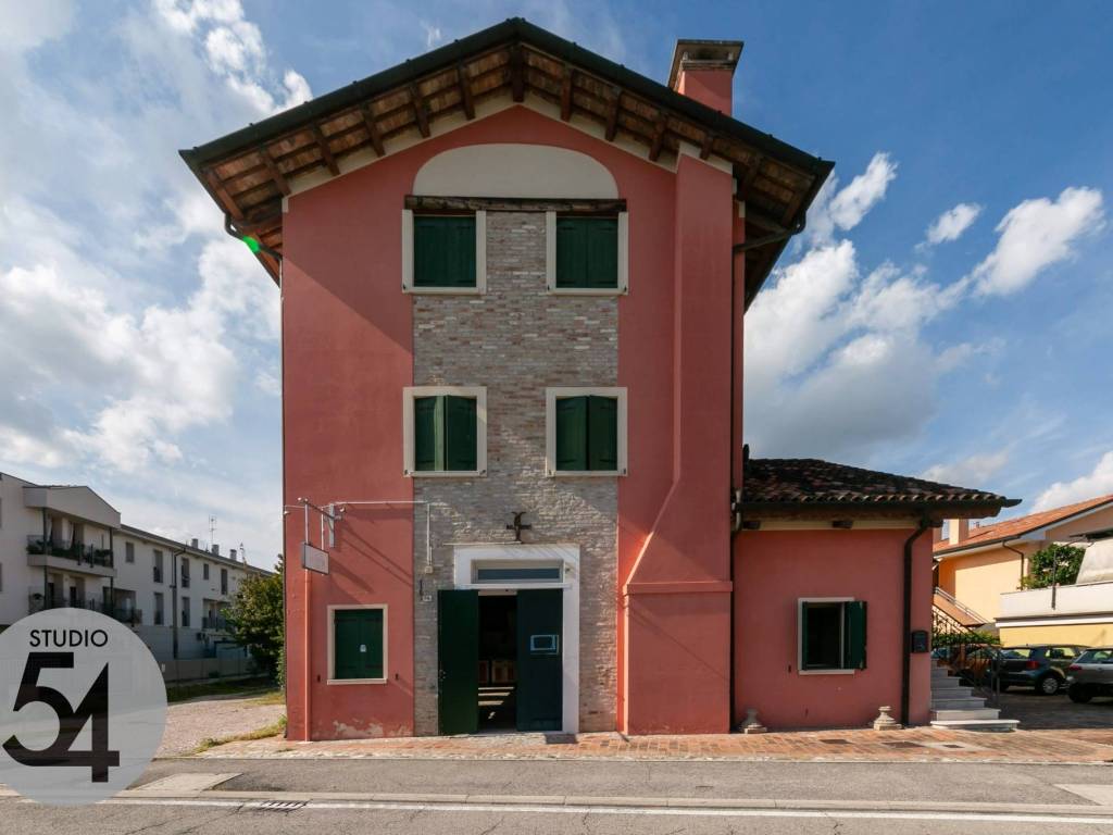 negozio in vendita a Fossalta di Piave
