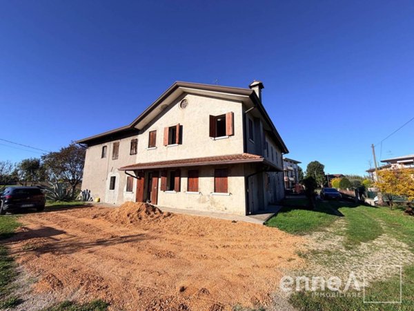 casa indipendente in vendita a Fossalta di Piave