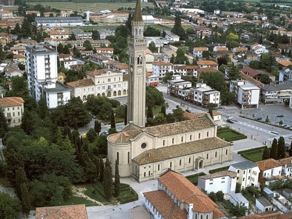 locale commerciale in vendita a Fossalta di Piave