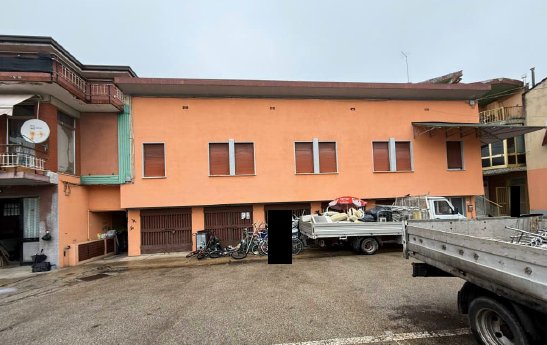 locale di sgombero in vendita a Fossalta di Piave