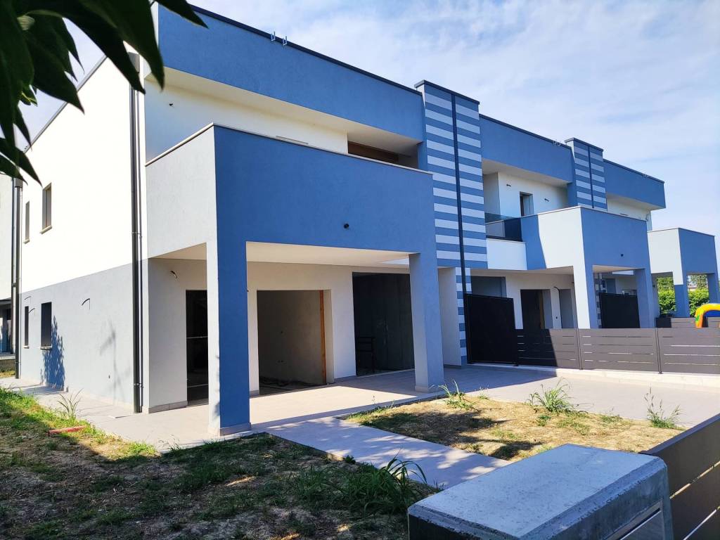 casa indipendente a Fossalta di Portogruaro in zona Villanova Santa Margherita