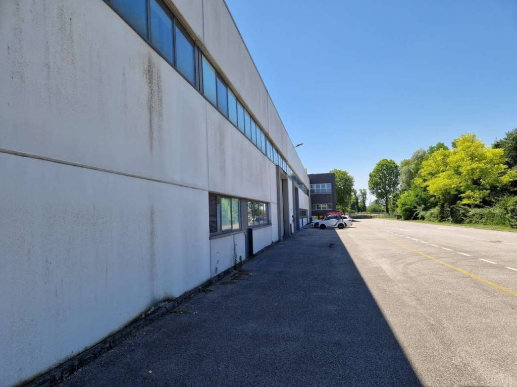 locale commerciale in vendita a Fossalta di Portogruaro