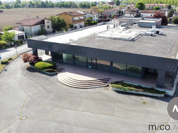 negozio in vendita a Fossalta di Portogruaro in zona Villanova Sant'Antonio