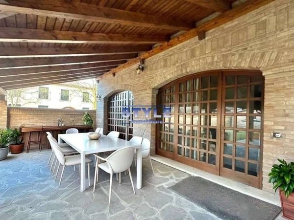 casa indipendente in vendita a Fossò