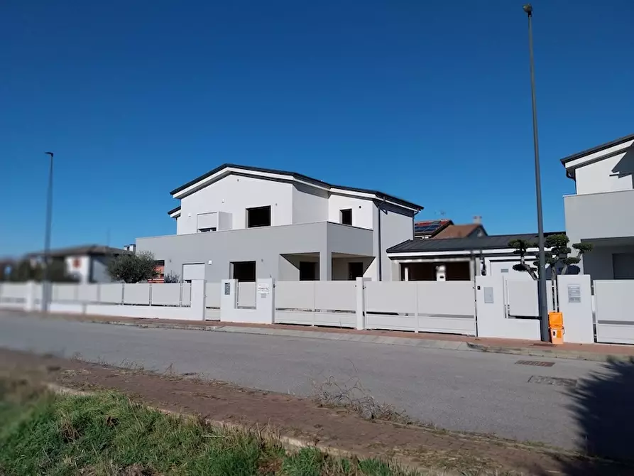 casa indipendente in vendita a Fossò