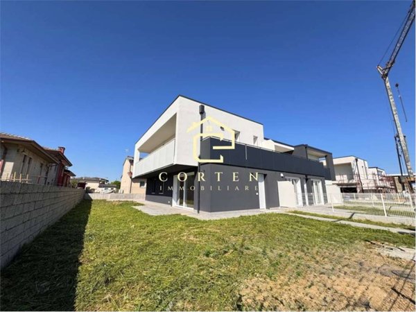 casa indipendente in vendita a Fossò