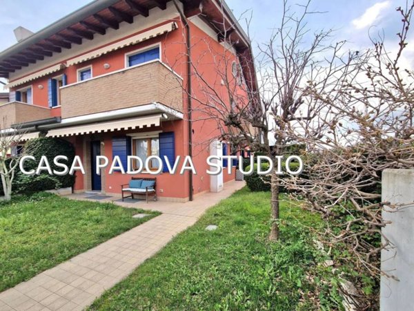 casa indipendente in vendita a Fossò