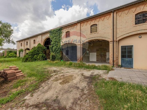 casale in vendita a Fossò