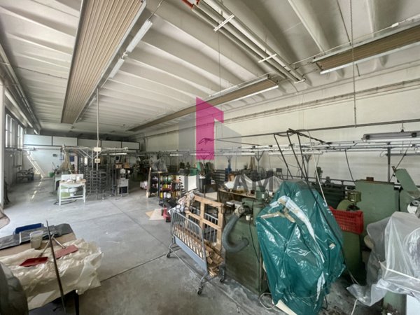 locale di sgombero in vendita a Fossò