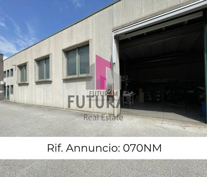 locale commerciale in vendita a Fossò