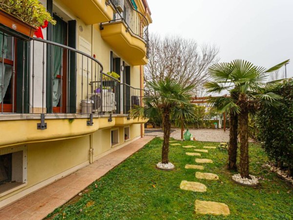 appartamento in vendita a Fossò in zona Sandon