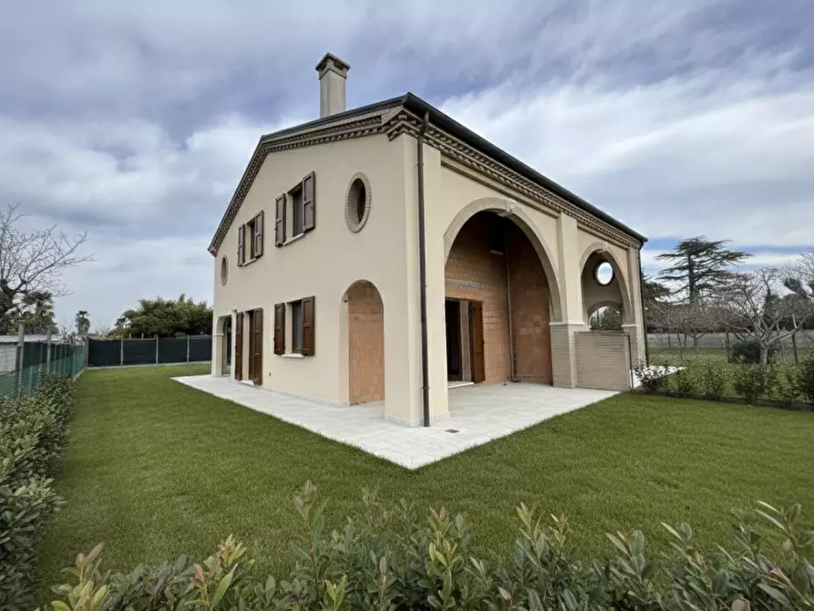 casa indipendente in vendita a Fossò