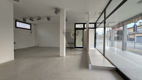 negozio in vendita a Fossò