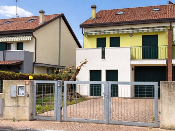 casa indipendente in vendita a Fossò in zona Sandon