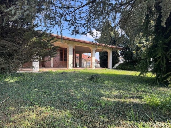casa indipendente in vendita a Fossò