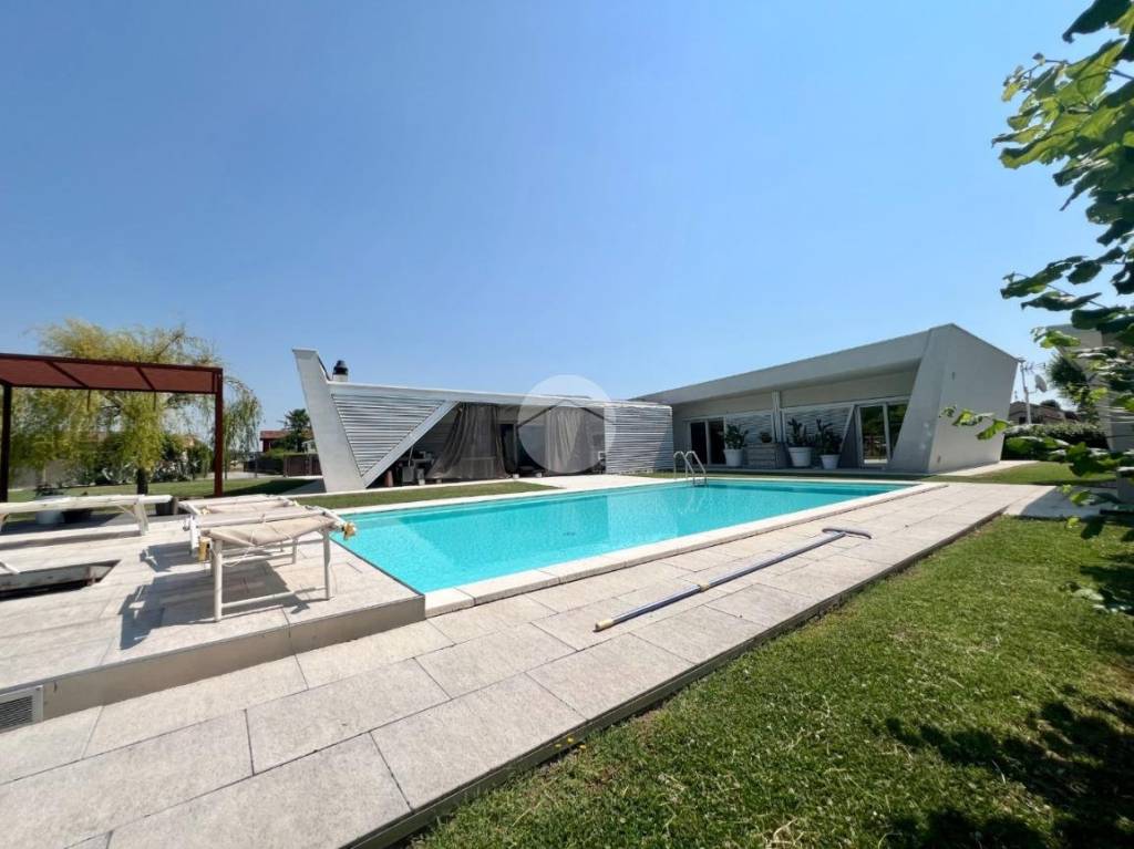 casa indipendente in vendita a Fossò