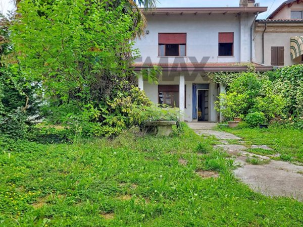 casa indipendente in vendita a Fossò