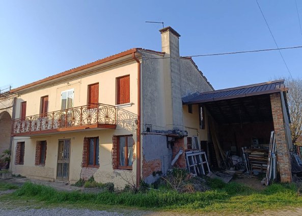 casa indipendente in vendita a Fossò